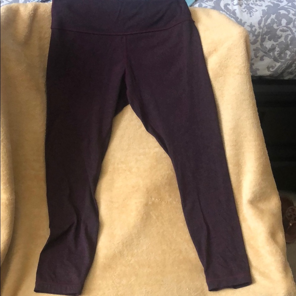 Lululemon aligns size 10